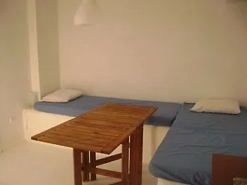 Villa Vrachos 0*, Plintri